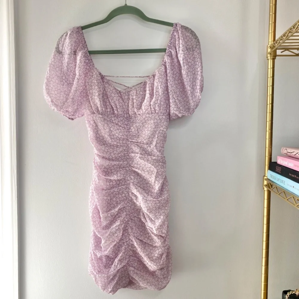 NWT Red Dress Boutique Purple Puff Sleeve Dress w/ Lace Up Open Back - Picture 3 of 16